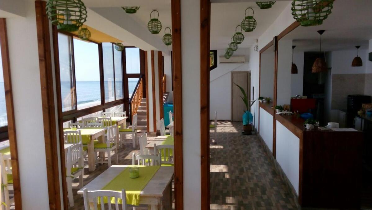 וארנה Hemingway Rooms In Happy Beach מראה חיצוני תמונה