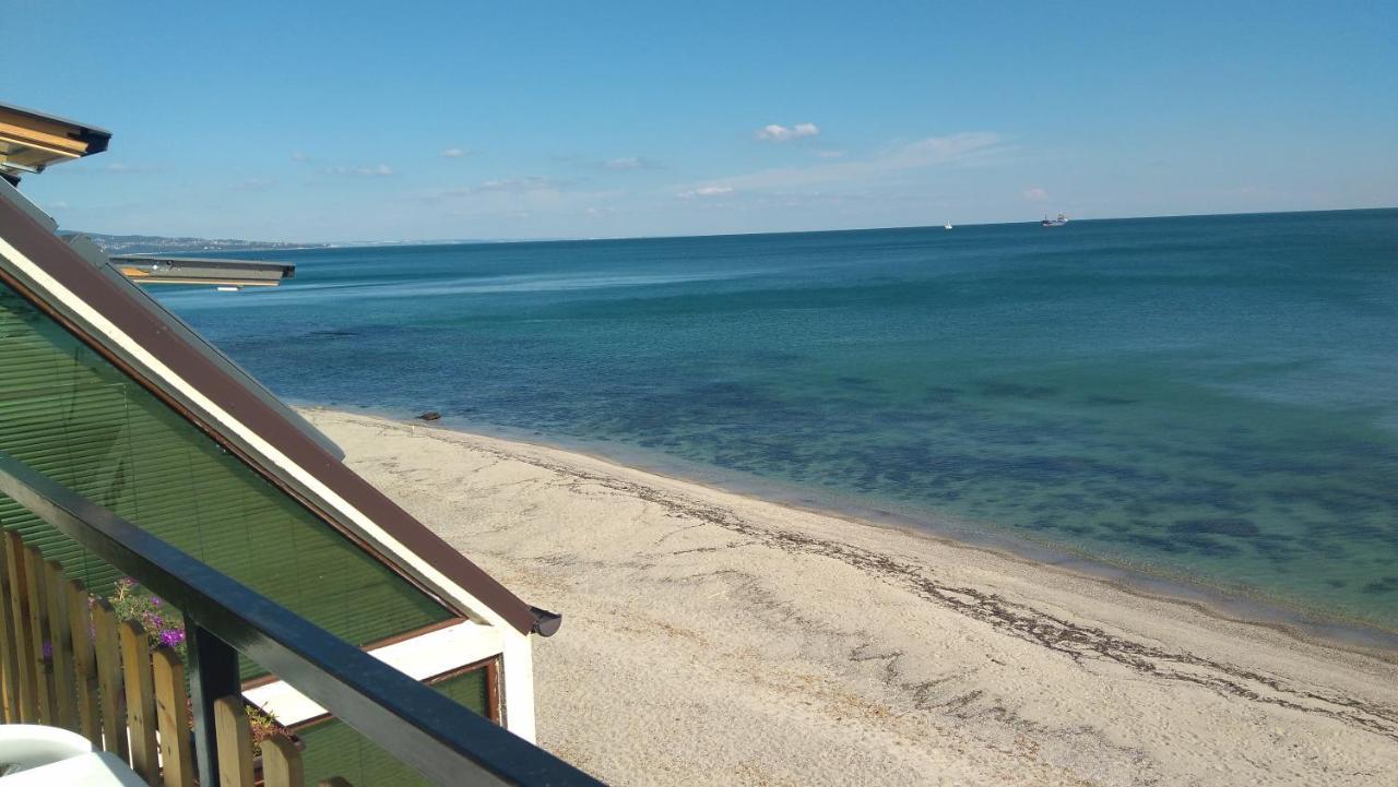 וארנה Hemingway Rooms In Happy Beach מראה חיצוני תמונה