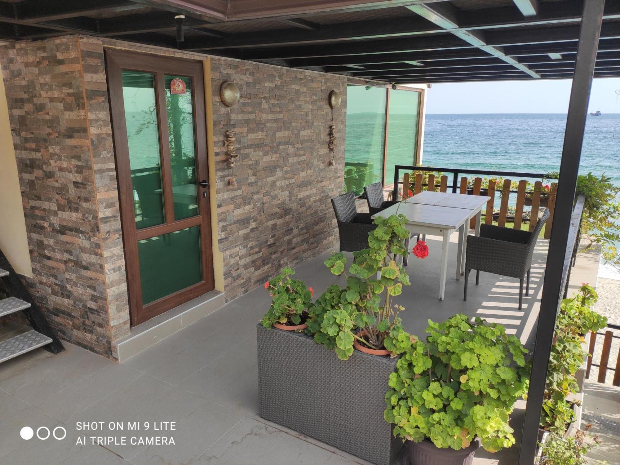 וארנה Hemingway Rooms In Happy Beach מראה חיצוני תמונה