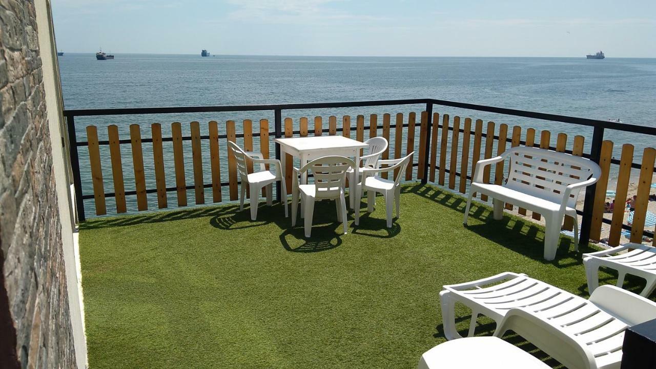 וארנה Hemingway Rooms In Happy Beach מראה חיצוני תמונה